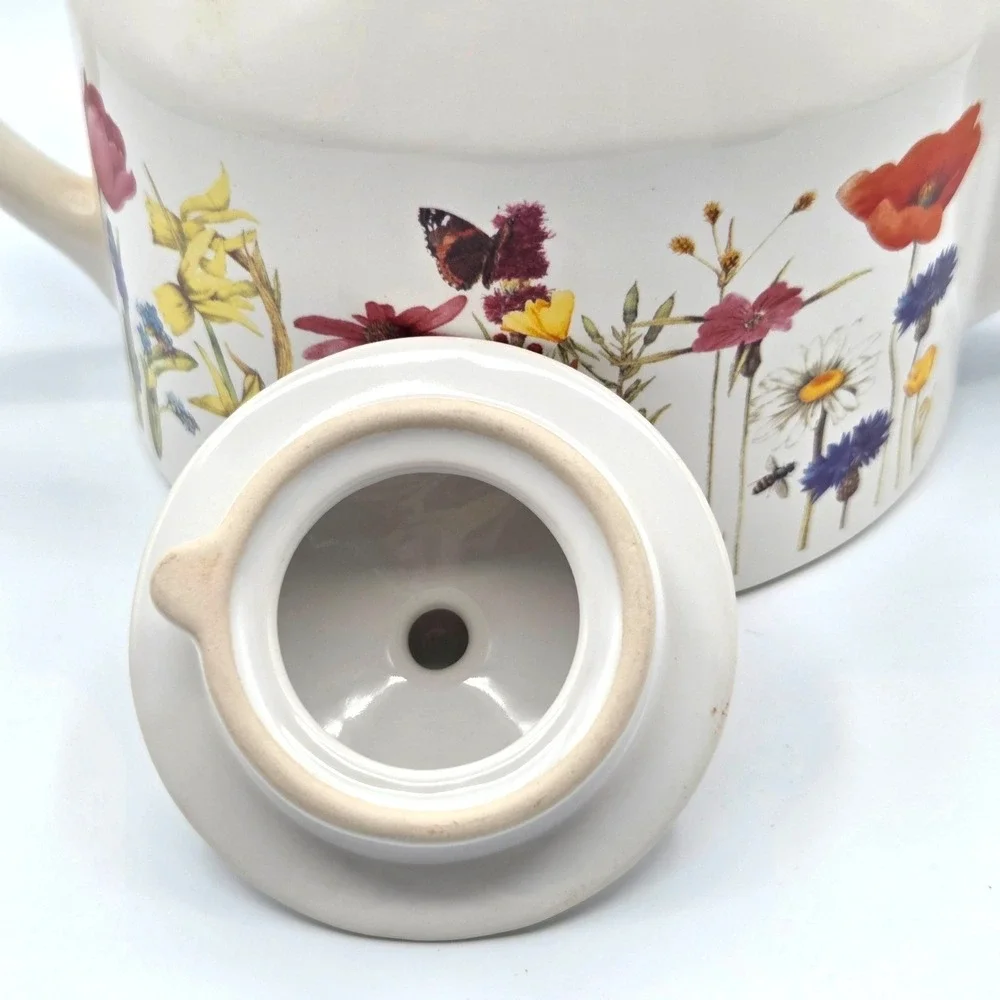 VINTAGE Marjolein Bastin Wildflower Meadow‎ Teapot Certified International 1997